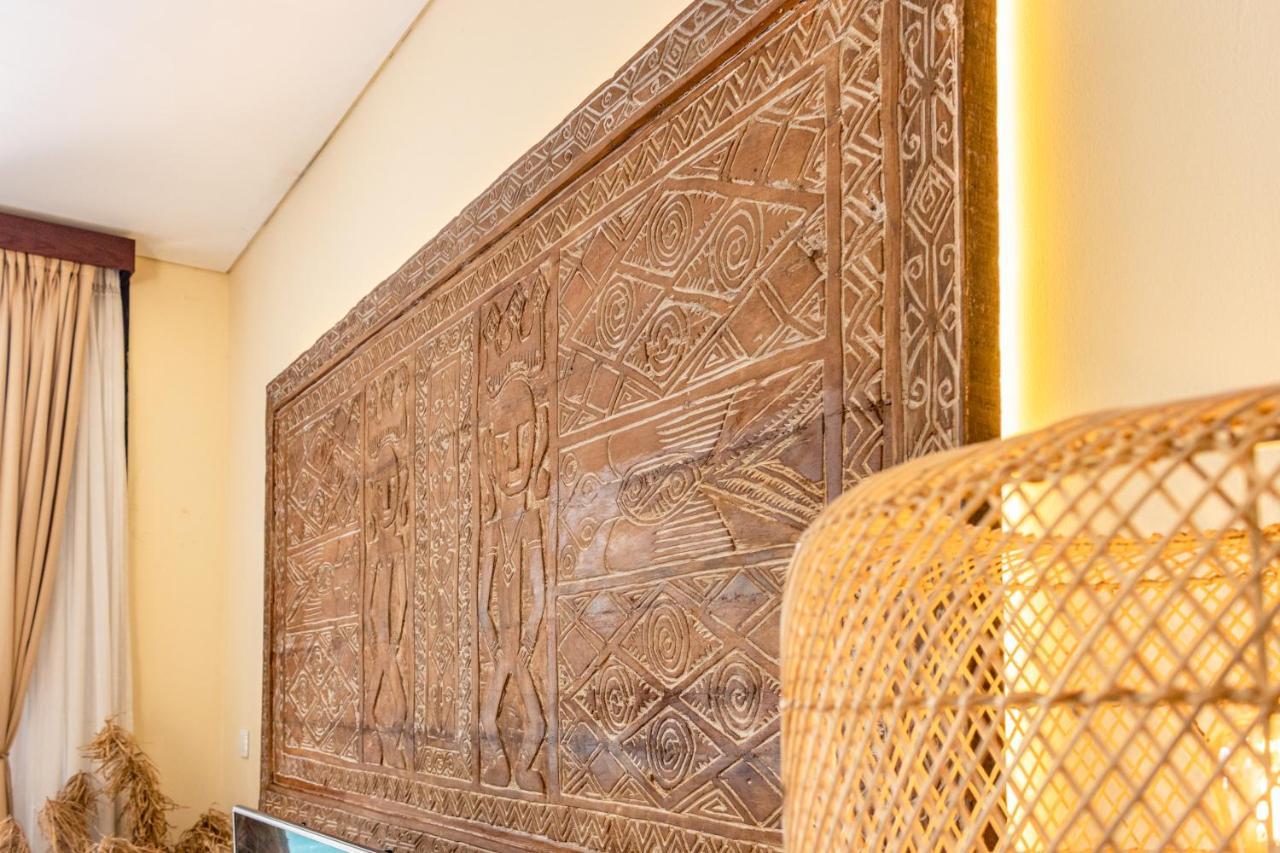 Newly Renovated Trendy 4bd Pvt In Villa Seminyak (Bali)